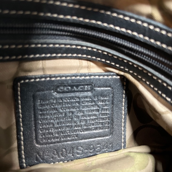 Coach small handbag - Picture 2 of 6